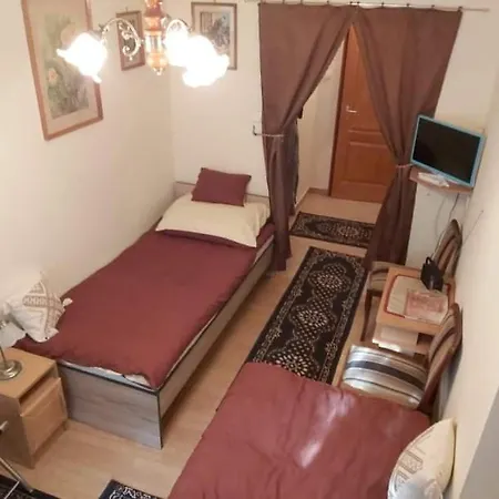 Brezovay Kastély Panzió Couette-café 3*