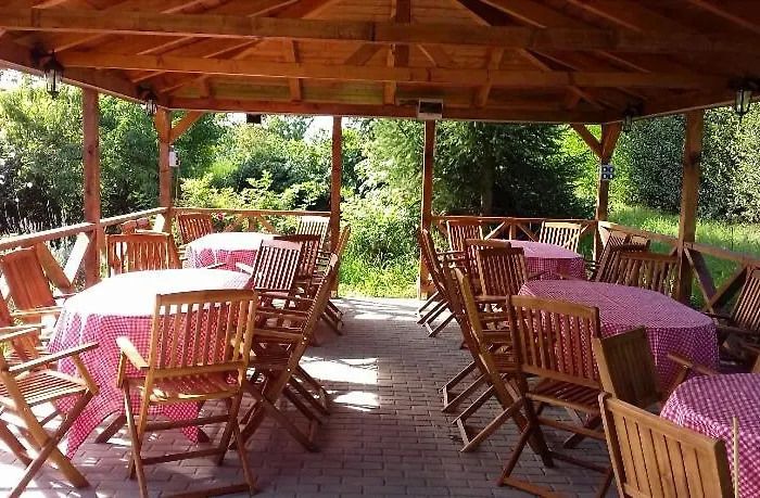 فندق مبيت وإفطار Brezovay Kastely Panzio Egerszolat